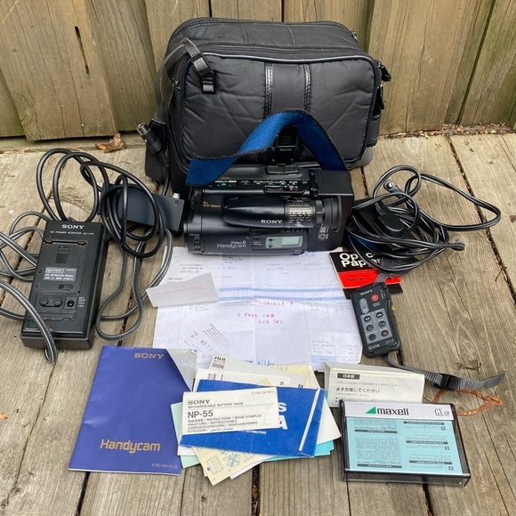 Vintage 1991 Sony Video 8 Handycam Video Camera WITH ORIGINAL RECEIPT FROM 1991 - Picture 5 of 16